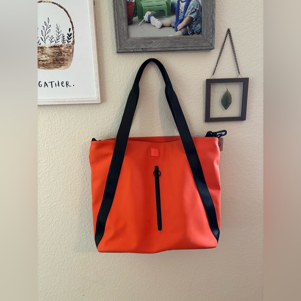 NWOT FP MOVEMENT ALL WEATHER TOTE- Rt $128